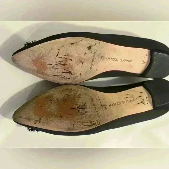 Manolo Blahnik Pearl Hangisi Black Flats - Picture 9 of 11